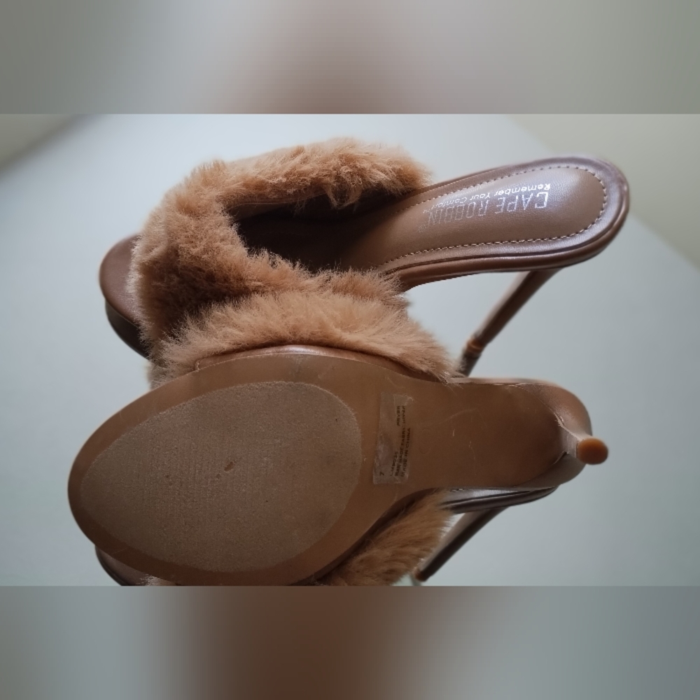 Fuzzy Slippers - Picture 3 of 4